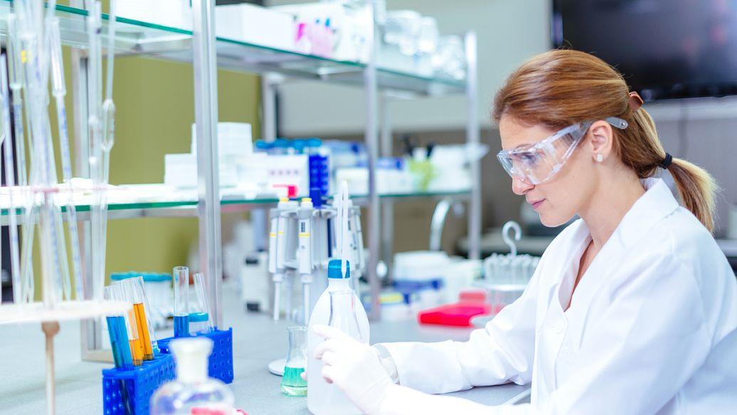 潤(rùn)滑油檢測(cè)，精心提煉七大質(zhì)量鑒別指標(biāo)